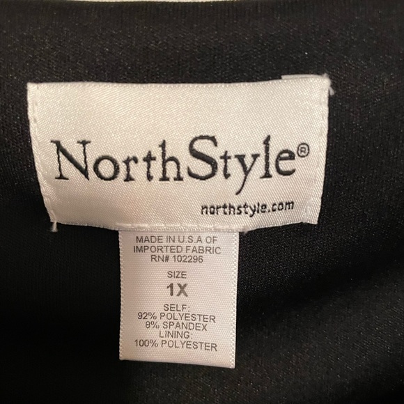 Northstyle Black Sparkle Sleeveless Blouse - Picture 2 of 2